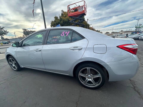 2015 Toyota Corolla LE