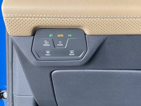 2025 Volkswagen Atlas Cross Sport SE 4Motion