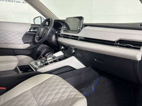 2023 Mitsubishi Outlander PHEV SEL