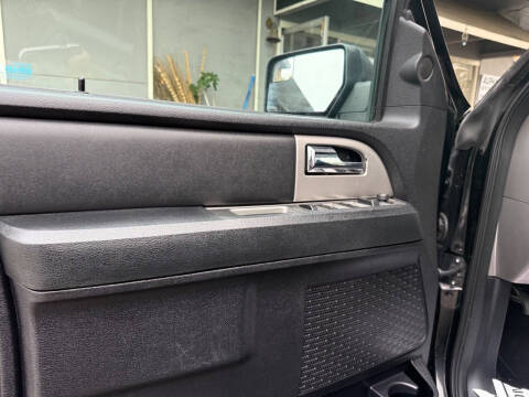 2017 Ford Expedition EL XLT