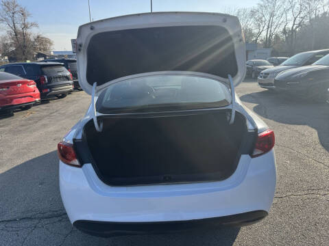 2016 Chrysler 200 LX