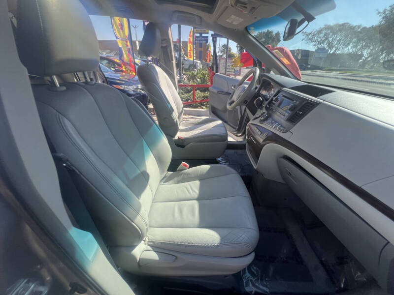 2011 Toyota Sienna