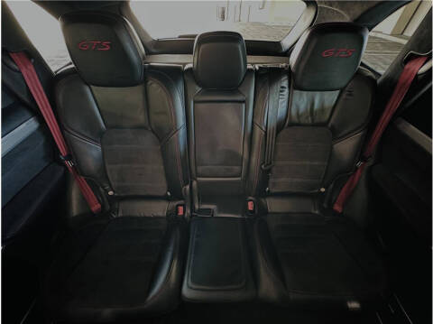 2013 Porsche Cayenne GTS