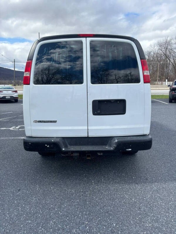 2019 Chevrolet Express 2500