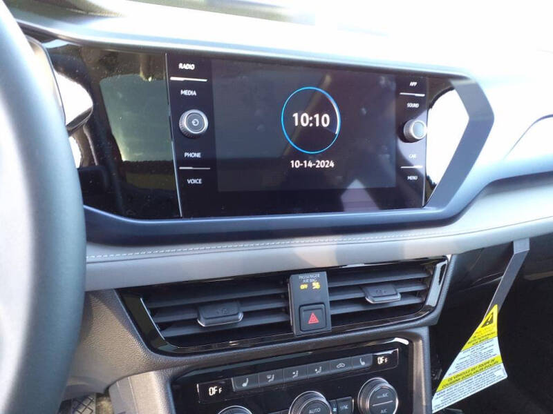 2024 Volkswagen Taos SE 4Motion