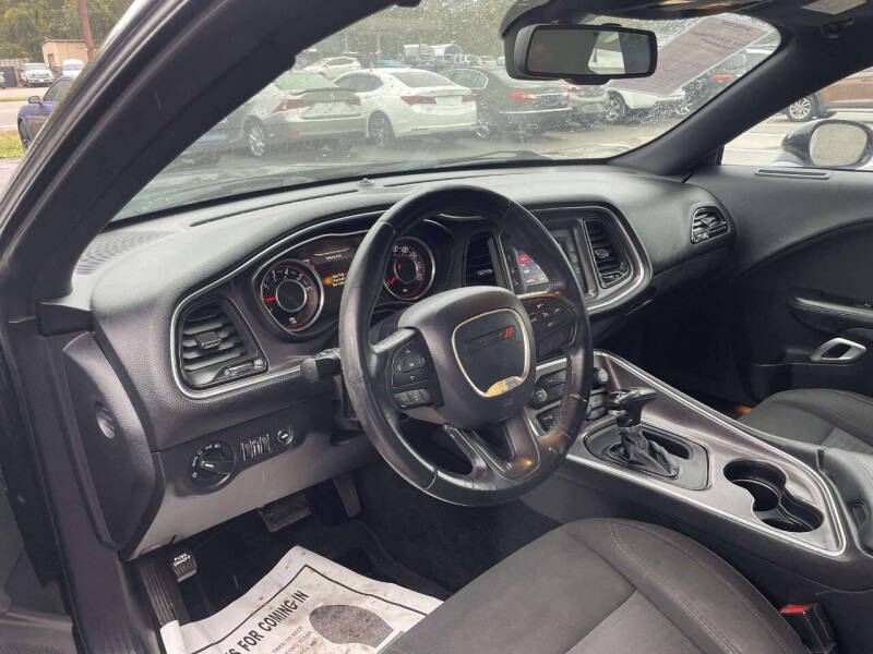 2016 Dodge Challenger SXT