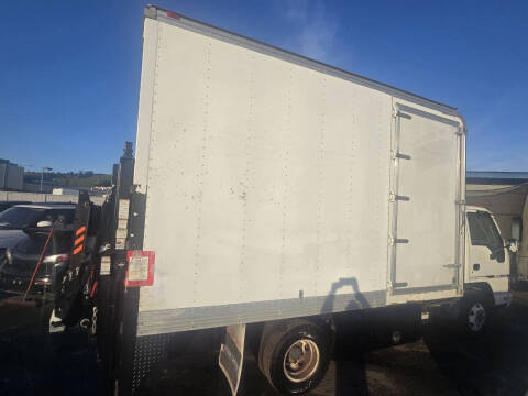 2006 Isuzu NPR
