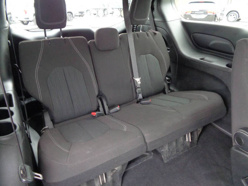 2022 Chrysler Pacifica Touring