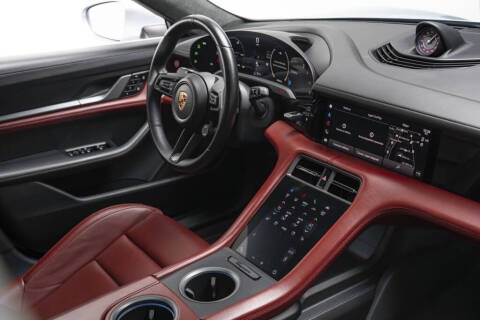 2020 Porsche Taycan Turbo