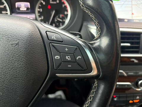 2017 Infiniti QX30 Premium