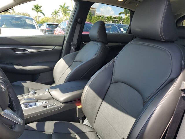 2025 Infiniti QX50 Luxe