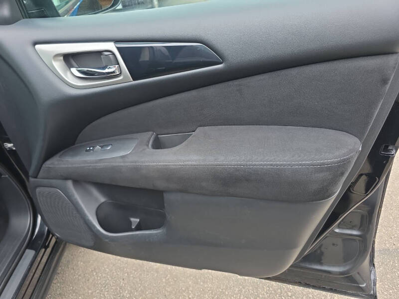 2014 Nissan Pathfinder S