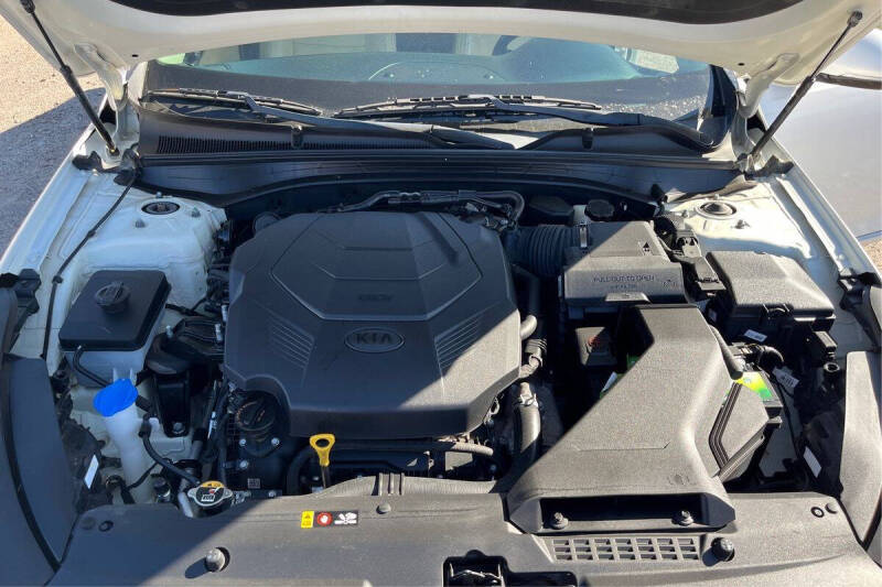 2018 Kia Cadenza Premium