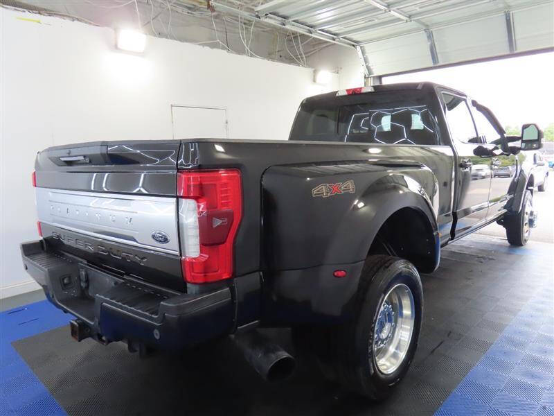 2017 Ford F-450 Super Duty Platinum