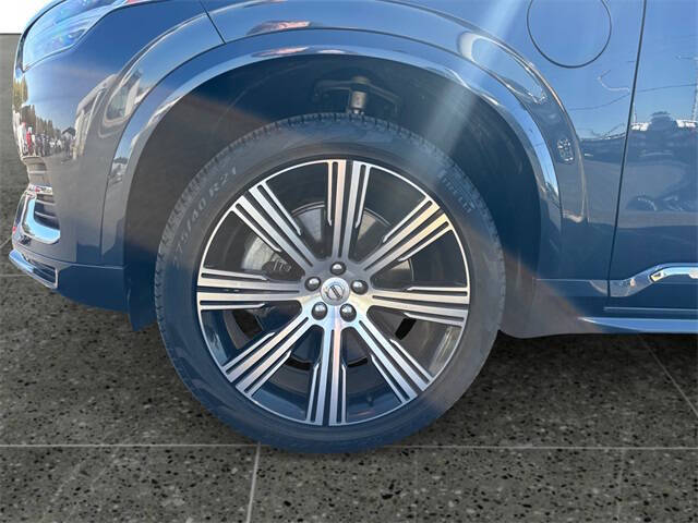 2024 Volvo XC90 Recharge T8 Core Bright Theme