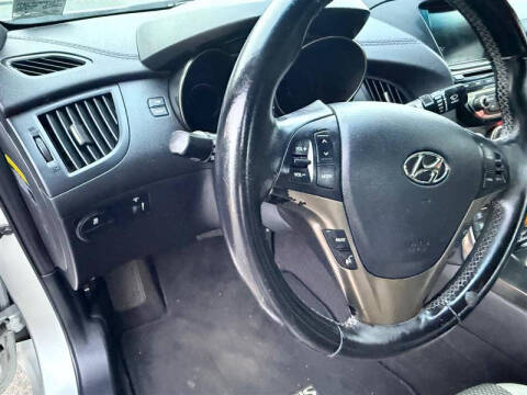 2013 Hyundai Genesis Coupe 2.0T Premium