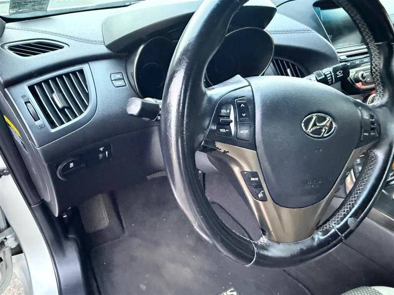 2013 Hyundai Genesis Coupe 2.0T Premium