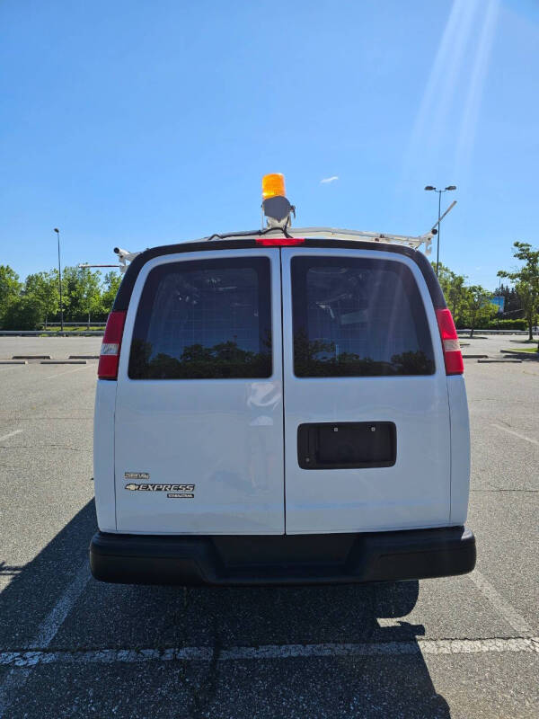 2011 Chevrolet Express 2500