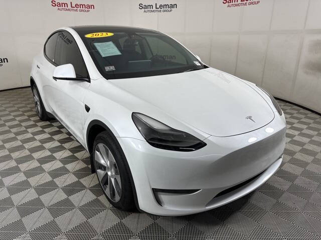 Used 2023 Tesla Model Y Long Range with VIN 7SAYGAEE9PF832010 for sale in Bloomington, IL