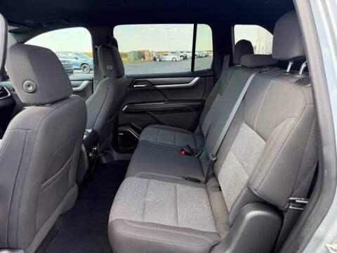 2025 GMC Acadia Elevation