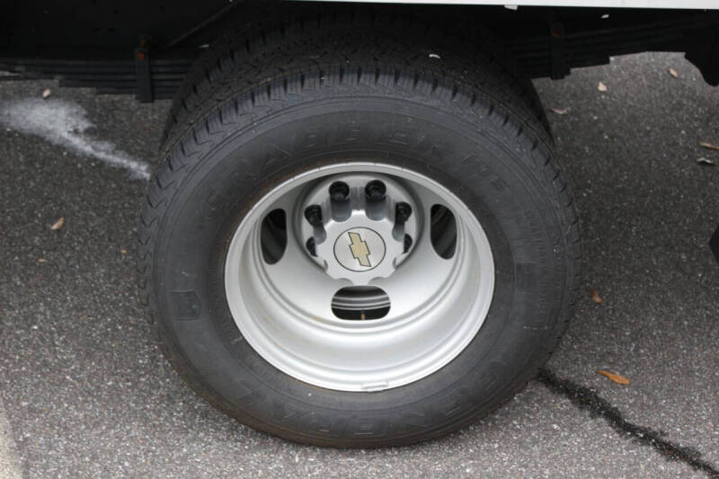 2025 Chevrolet Express 3500