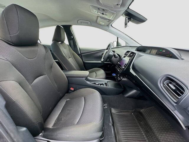 2022 Toyota Prius LE