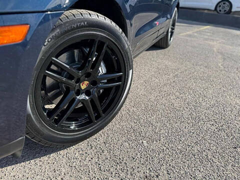 2020 Porsche Macan S