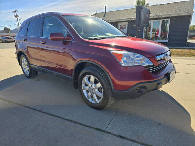 2007 Honda CR-V for sale at Bigfoot Auto in Hiawatha, IA