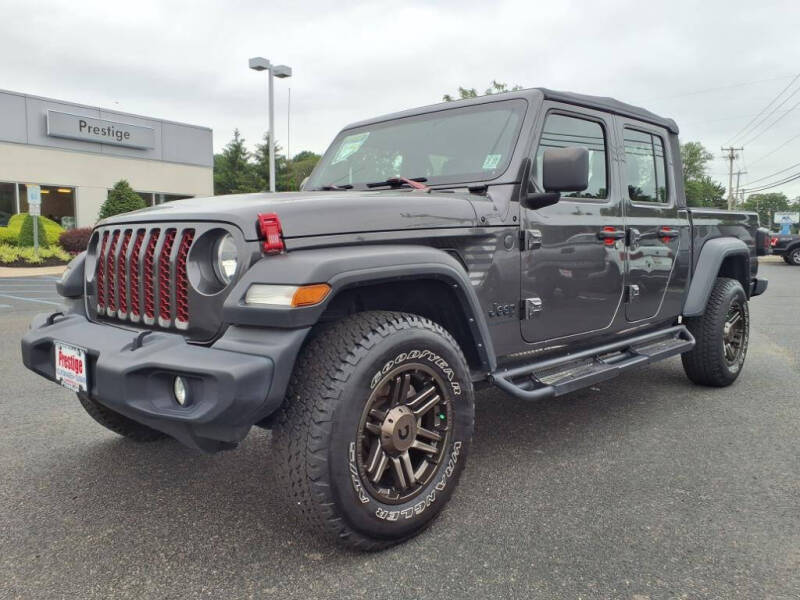 2022 Jeep Gladiator Sport