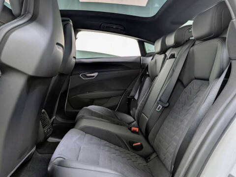 2022 Audi e-tron GT quattro Premium Plus