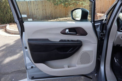 2021 Chrysler Voyager LXi