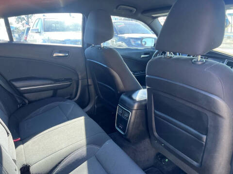 2015 Dodge Charger SE