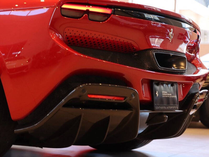 2024 Ferrari 296 GTS