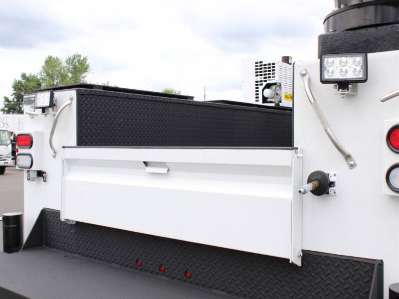 2023 Chevrolet Silverado 6500HD