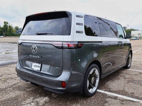 2025 Volkswagen ID. Buzz Pro S Plus 4Motion