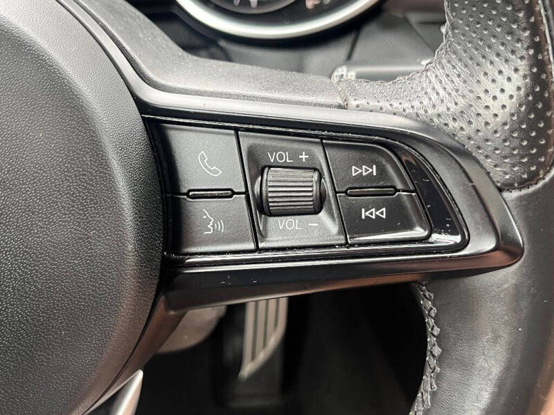 2022 Alfa Romeo Stelvio Ti