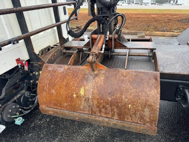 2007 Freightliner M2 106