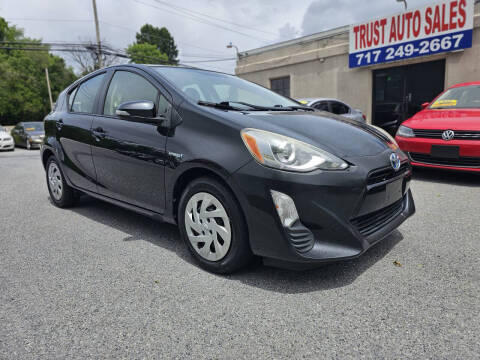2016 Toyota Prius c Two