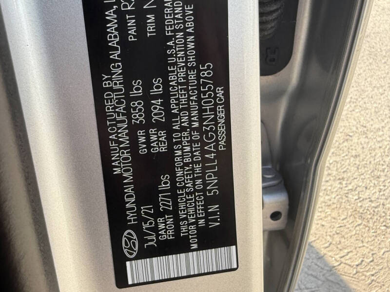 2022 Hyundai Elantra SE