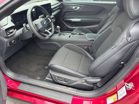 2025 Ford Mustang EcoBoost