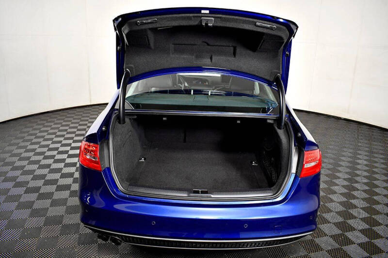 2016 Audi A4 2.0T quattro Premium Plus