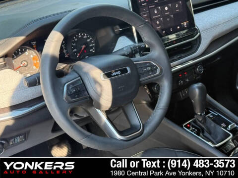 2023 Jeep Compass Latitude Lux