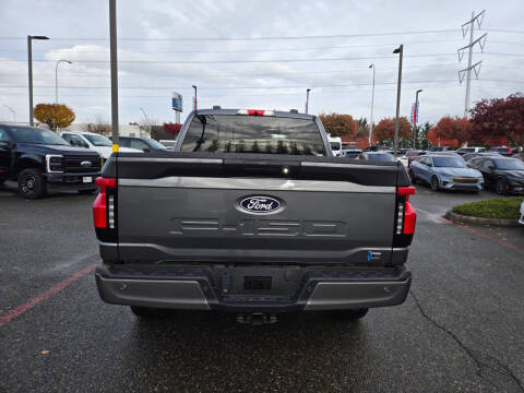 2025 Ford F-150 Lightning Flash