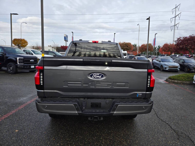 2025 Ford F-150 Lightning Flash