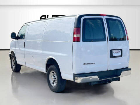 2024 Chevrolet Express 2500