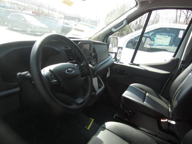 2025 Ford Transit 250