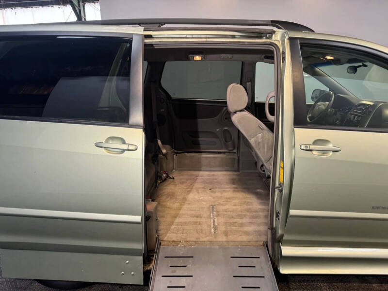 2006 Toyota Sienna
