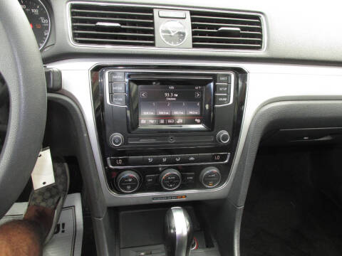 2016 Volkswagen Passat 1.8T S