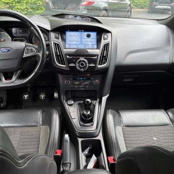 2017 Ford Focus ST