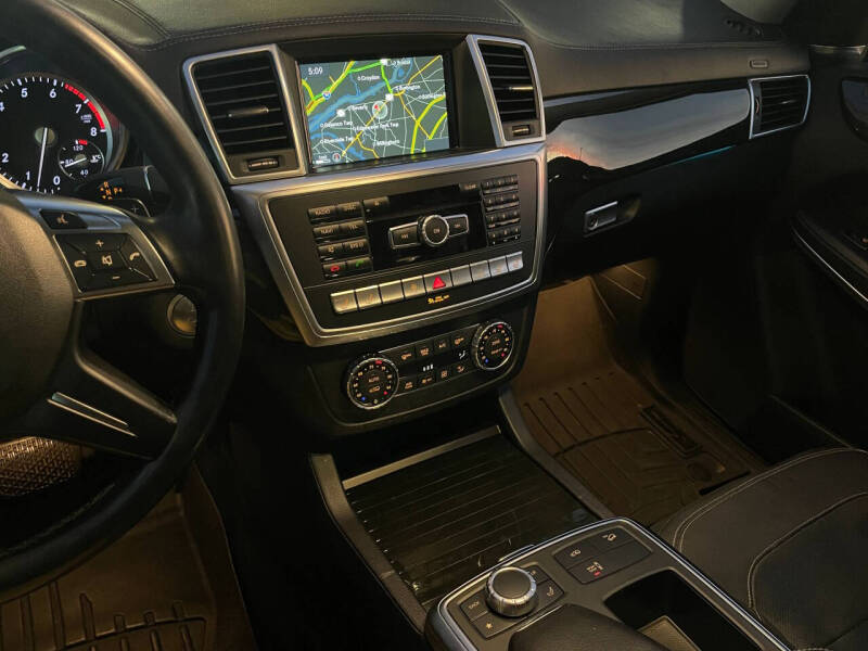 2015 Mercedes-Benz GL-Class GL 550 4MATIC